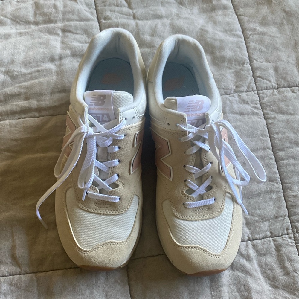 New Balance 574 size 9.